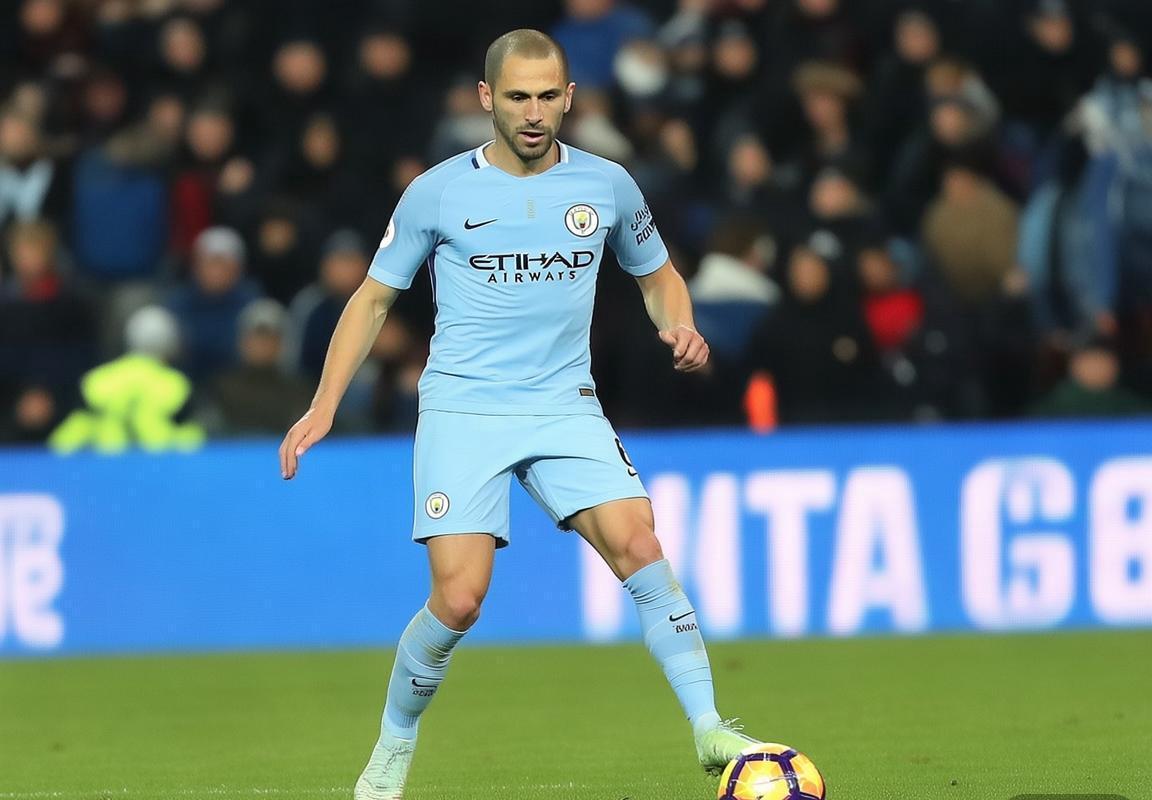 雷扬·谢尔基：从里昂青训到曼城，这位德布劳内接班人能否立足英超？